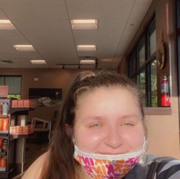 Meet your Posher, Chloe - Picture 1 of 1